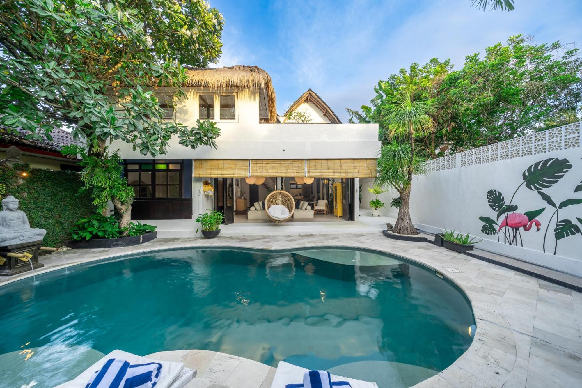 The Monroe Luxury 3-bedroom With Private Pool In 900m To The Seminyak
