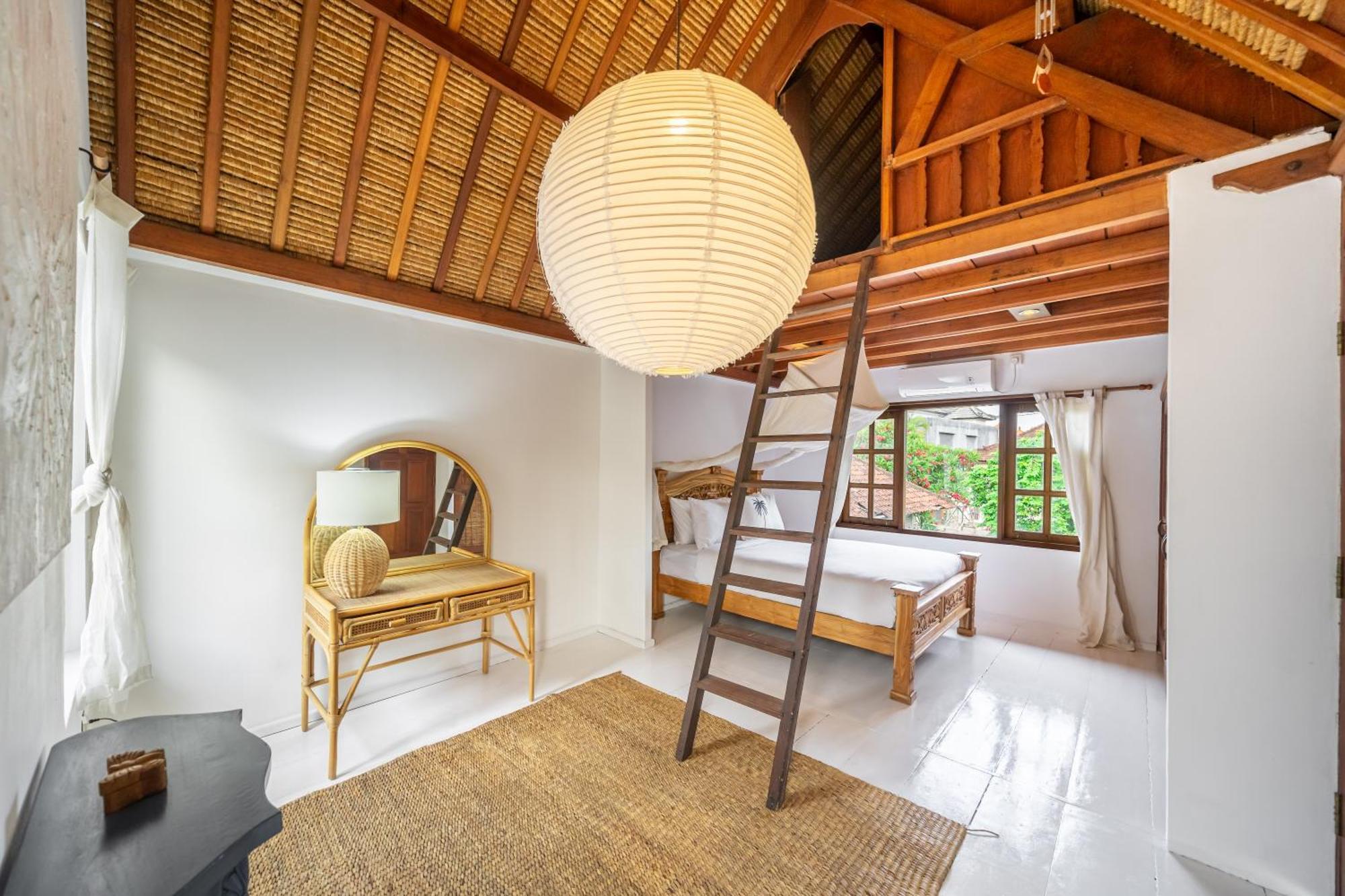 The Monroe Luxury 3-bedroom With Private Pool In 900m To The Seminyak