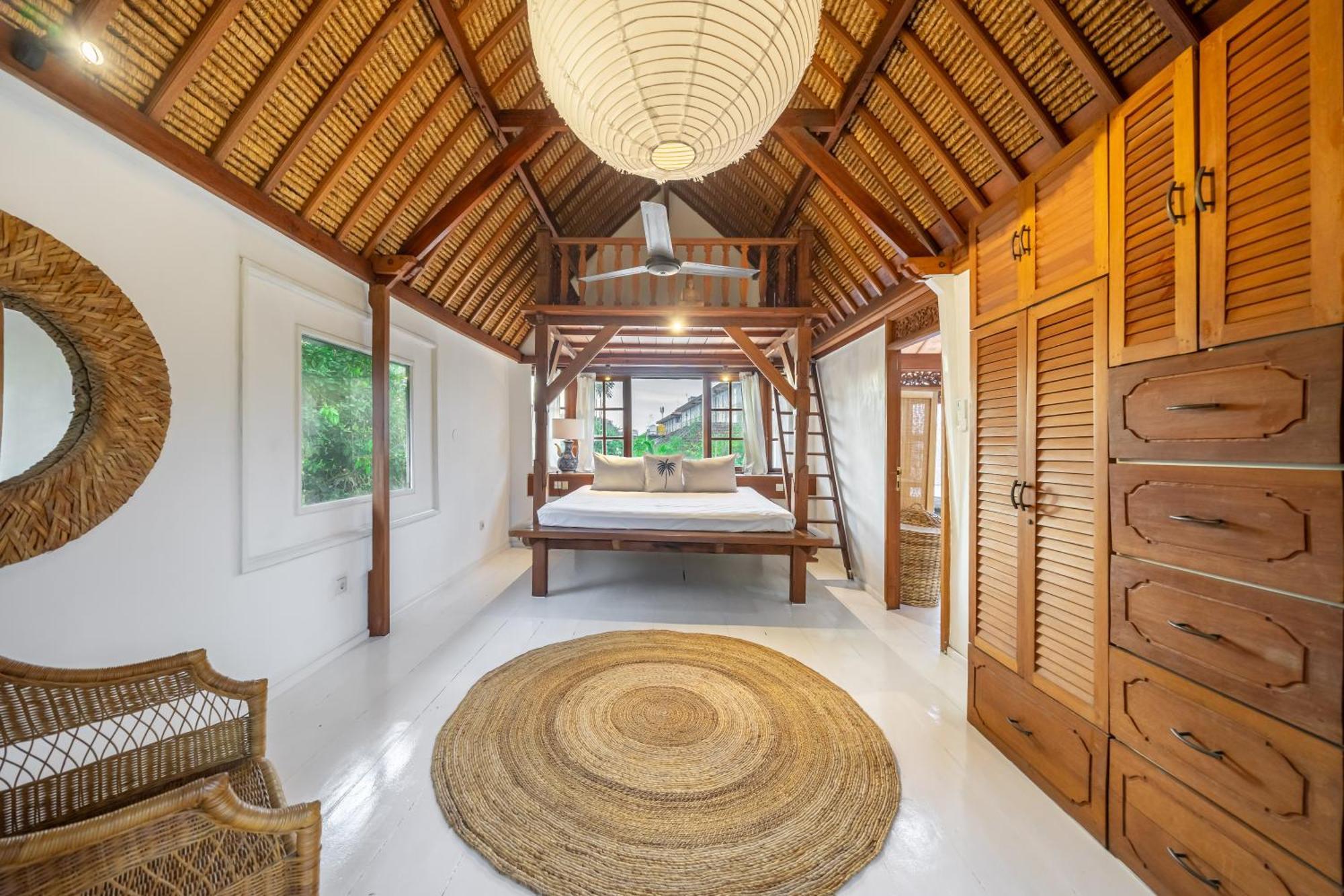 The Monroe Luxury 3-bedroom With Private Pool In 900m To The *