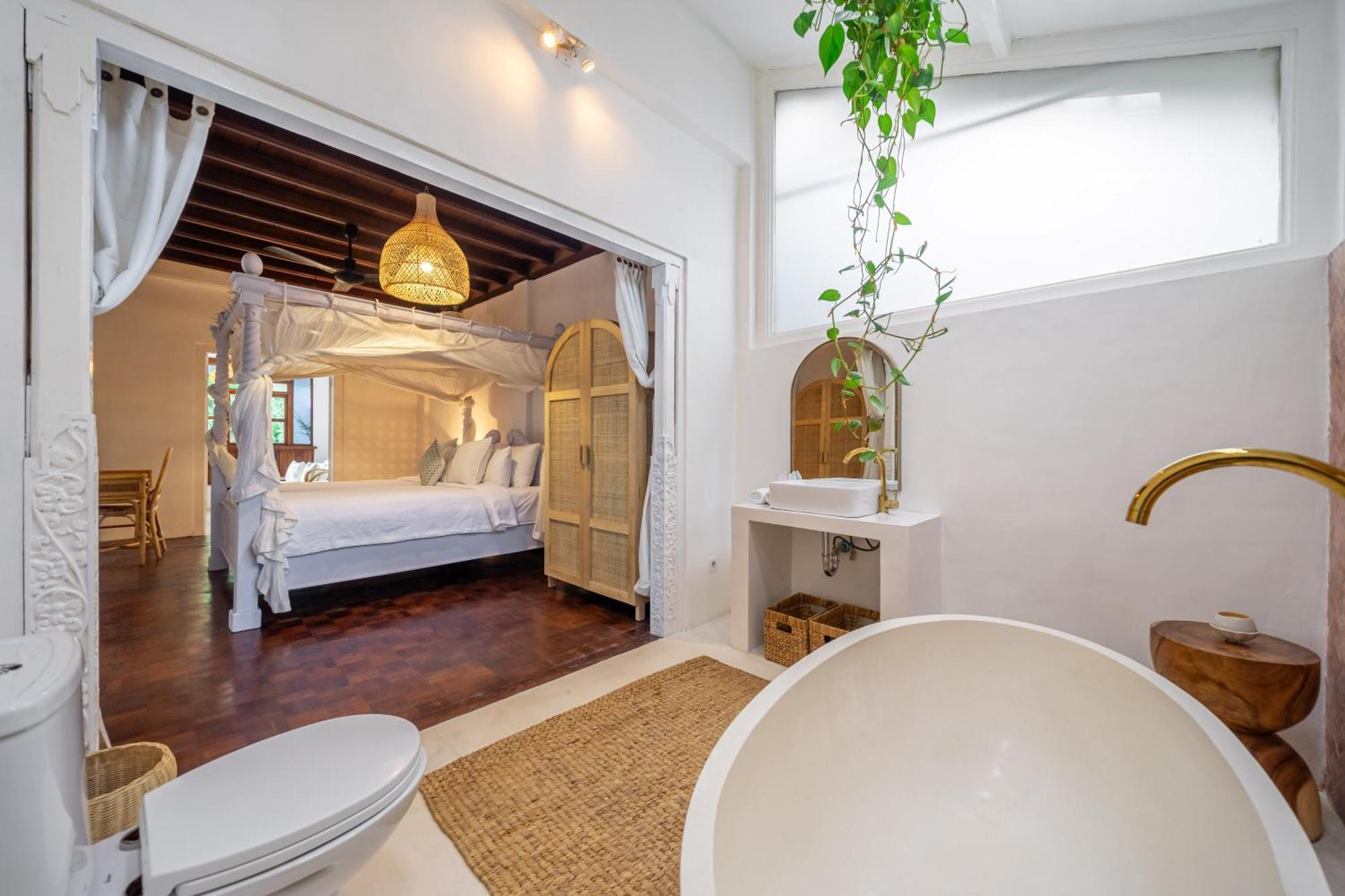 The Monroe Luxury 3-bedroom With Private Pool In 900m To The Villa *